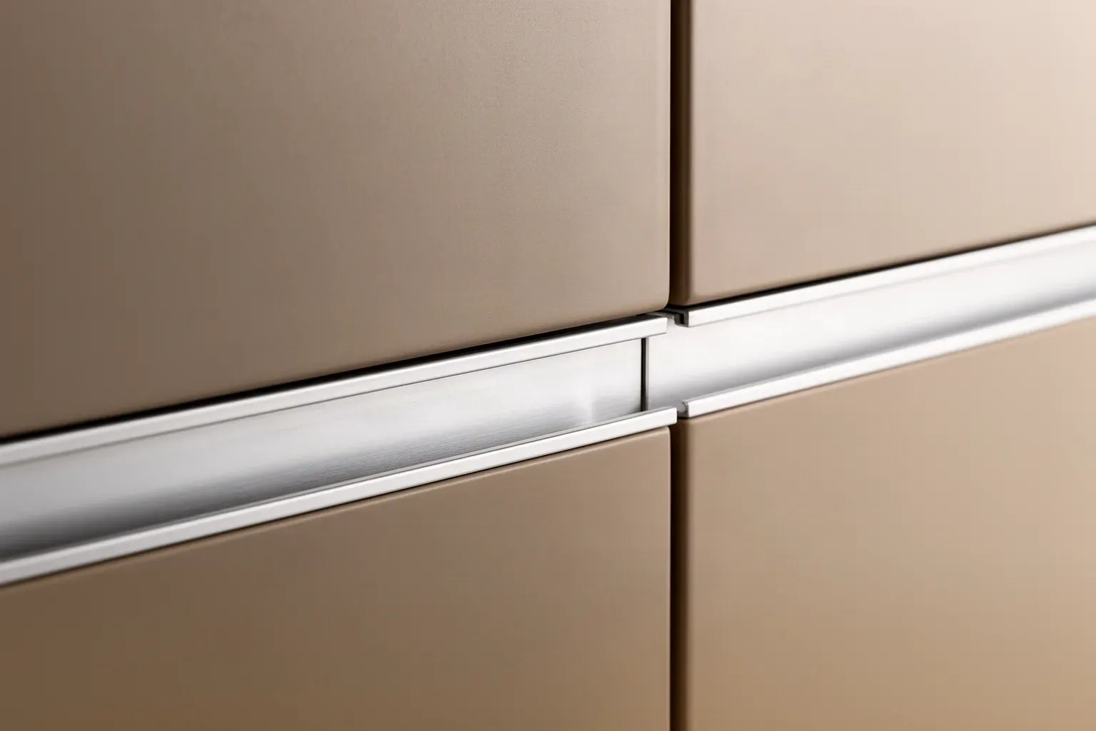 Muebles de cocina sin tiradores con perfil gola de aluminio